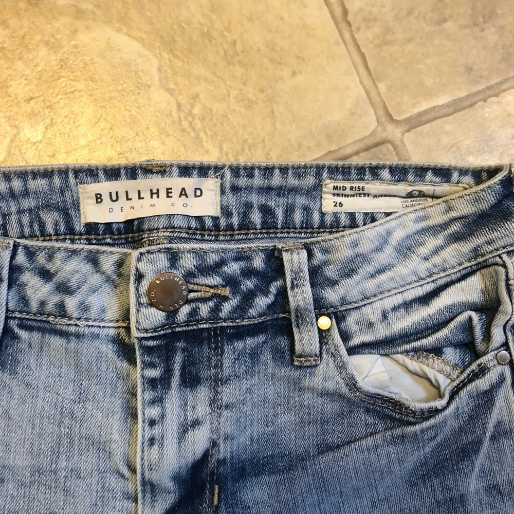 Bullhead Jeans - Picture 5 of 6